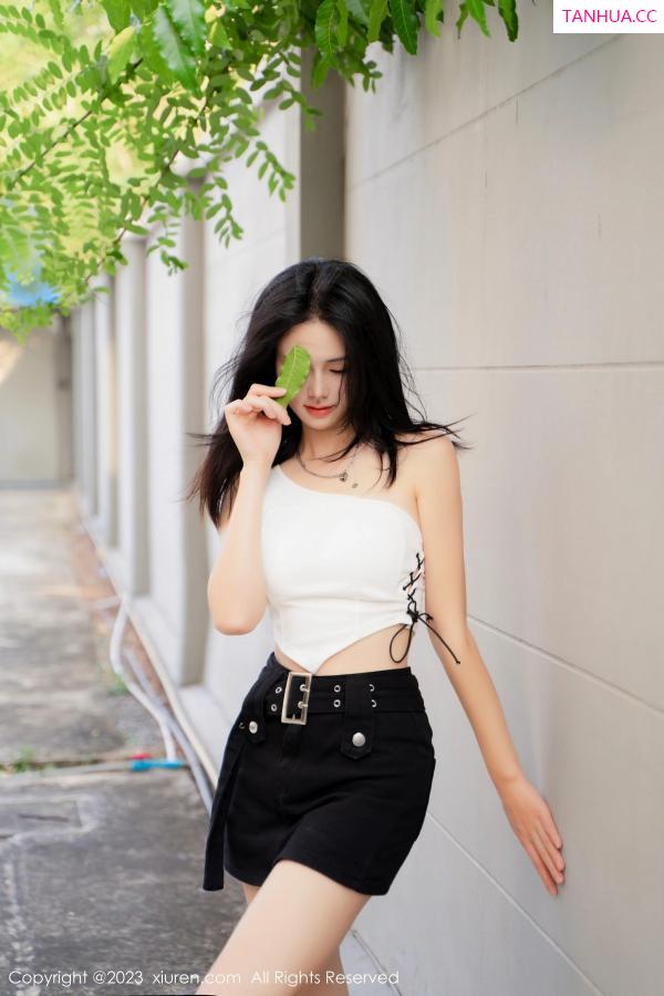   [XiuRen]高清写真图 2023.05.25 No.6798 艾希儿 清爽美腿第17张图片